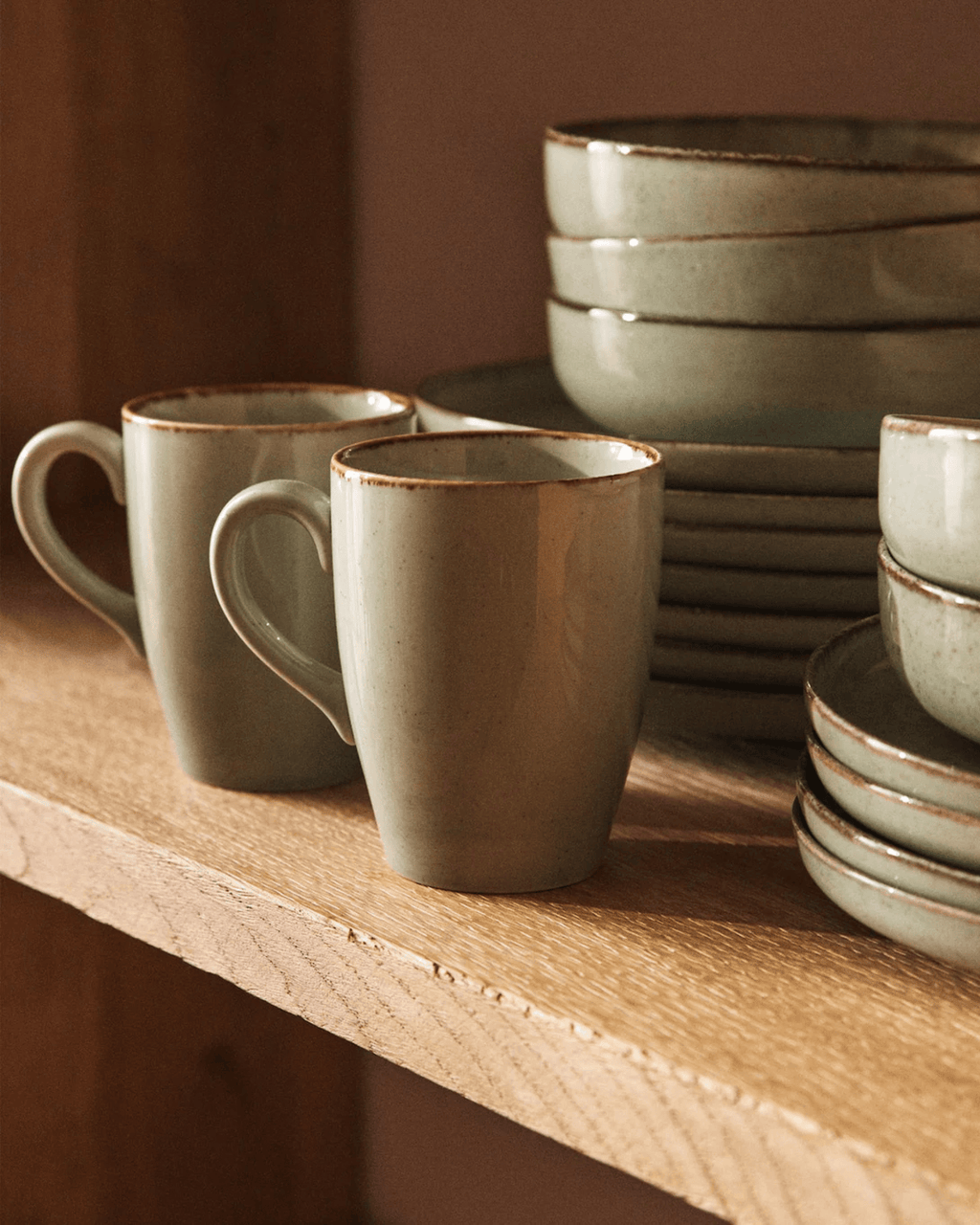 Sage Design Antique Contrast Rustic Brown Rim Porcelain Mug